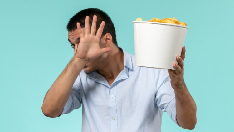 Jangan Dianggap Sepele! 5 Makanan yang Harus Dihindari di Usia Muda untuk Mencegah Penyakit Kronis