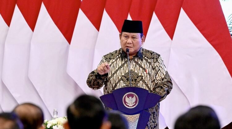 Presiden Prabowo Subianto memastikan tunjangan hari raya (THR) bagi ASN hingga pekerja swasta akan cair pada Maret 2025.