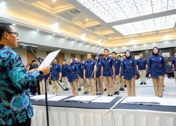 Rektor Unversitas Logistik dan Bisnis Internasional bapak Prof. I Nyoman Pujawan