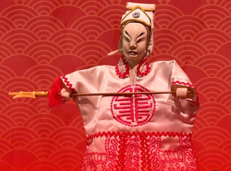 Wayang Potehi Tradisi Tionghoa Yang Hilang Dari Sumatera Barat