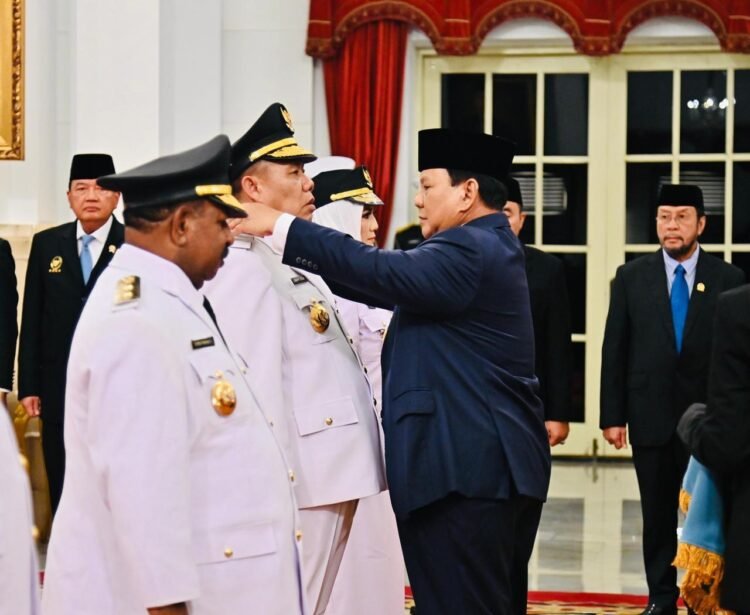 Kepala Negara Secara Resmi melantik Gubernur dan Wakil Gubernur Papua Pegunungan serta Kepulauan Bangka Belitung