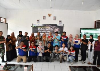 Dukung Pelayanan Maksimal untuk Masyarakat, Kilang Balongan Beri Pelatihan Bahasa Isyarat Bagi  Perangkat Kelurahan Lemah Mekar