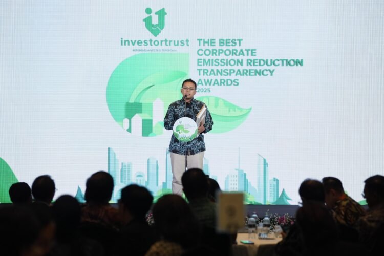 Pupuk Indonesia Raih Penghargaan Atas Strategi & Transparansi Perusahaan dalam Mengurangi Emisi Karbon