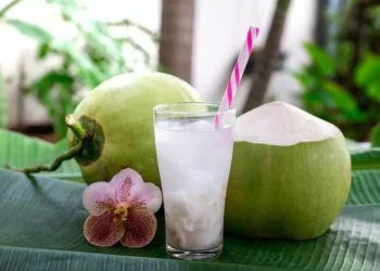 Waktu Terbaik Minum Air Kelapa, Kapan Saja?