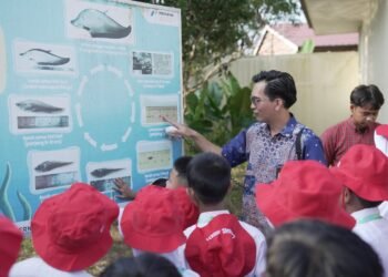 Cerdas Mukti, Ketika Pekerja Muda Kilang Pertamina Plaju Kenalkan Bisnis Pertamina Hingga Ikan Belida ke Siswa SD