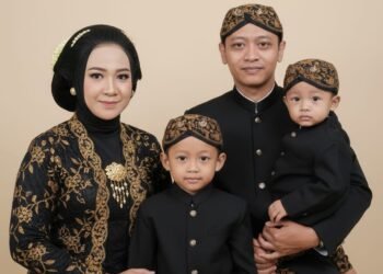 Kumpulan Prompt Gemini AI, Bikin Foto Keluarga Tanpa Harus ke Studio