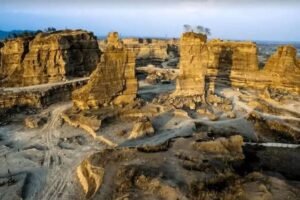 Brown Canyon – Semarang (Foto : Google