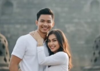 Hasilnya Perfect Tanpa Alat Fotografi Khusus, Begini Contoh Prompt Gemini AI Pelukan Sama Pasangan Hingga Idola