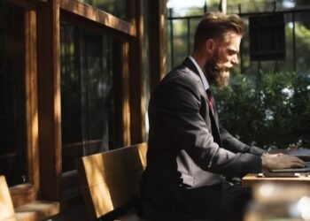 Apa Itu Otrovert? Ini Bedanya Dengan Extrovert dan Introvert Dalam Pergaulan Sehari-hari