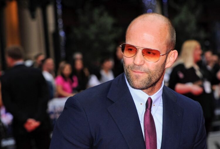 Dari Kerasnya Jalanan Inggris Hingga Jadi Aktor Laga Hollywood Jason Statham