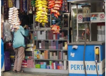 Gak Kaleng-kaleng, Warung Madura Tetap Buka 24 Jam Meski Kerusuhan Melanda