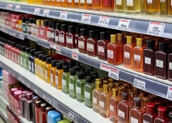 Cowok Wangi = Auto Menarik! 5 Merk Parfum Pria Minimarket yang Recommended, Harganya Cuman Segini…