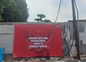Spanduk Ajakan Kembali ke Demokrasi Pancasila dan UUD 1945 Marak di Jabodetabek, Warga Nyatakan Mendukung
