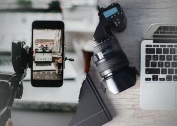 5 Daftar HP Terbaik 2025 untuk Content Creator Lengkap dengan Harga dan Fitur.