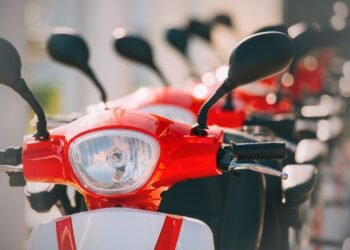 5 Rekomendasi Motor Listrik Untuk Ojol: Unggulan dengan Jarak Tempuh Jauh