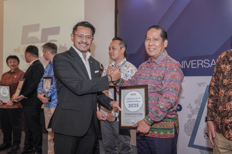 Pertamina Patra Niaga Raih Apresiasi “The Most Outstanding Efforts and Commitment to Indonesia’s Aviation Excellence” dari INACA