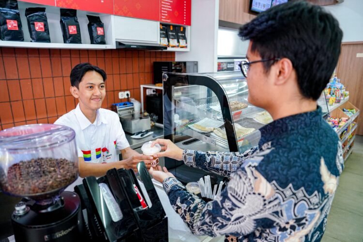 Konsumen Nikmati Kenyamanan Fasilitas SPBU Pertamina, Tak Sekadar Tempat Isi BBM, Tapi Tempat Istirahat Yang Nyaman