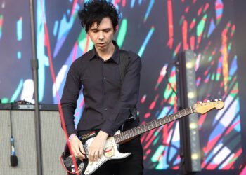 Kecintaan Gitaris Band Indie Rock, New York pada Indonesia