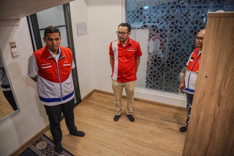 Direksi & Jajaran Pekerja Pertamina Patra Niaga Pastikan Toilet & Musala SPBU Bersih