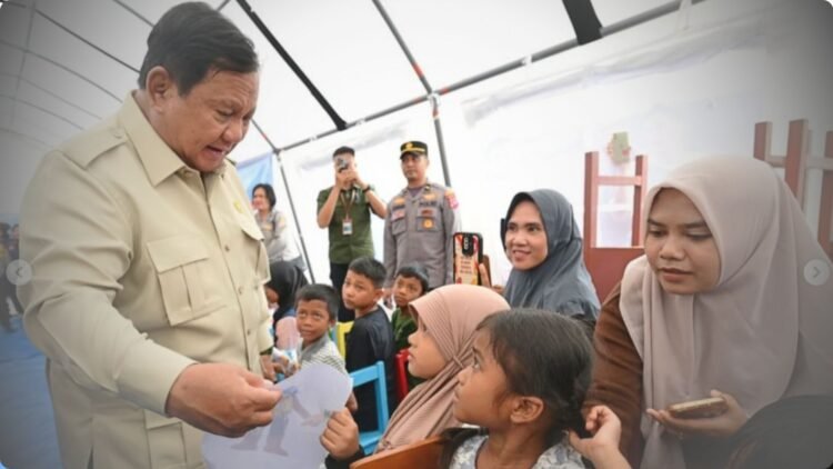 Prabowo di Sumatera Barat: Menyapa Pengungsi, Menghibur Anak-anak, dan Pastikan Pemulihan