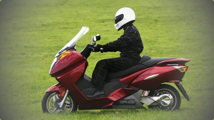 5 Motor Listrik Awet Baterai, Cocok untuk Ojek Online