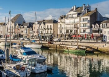 Berapa Biaya Liburan ke Eropa? Ridwan Kamil dan Aura Kasih Diduga Pernah Plesir Bareng Kesana