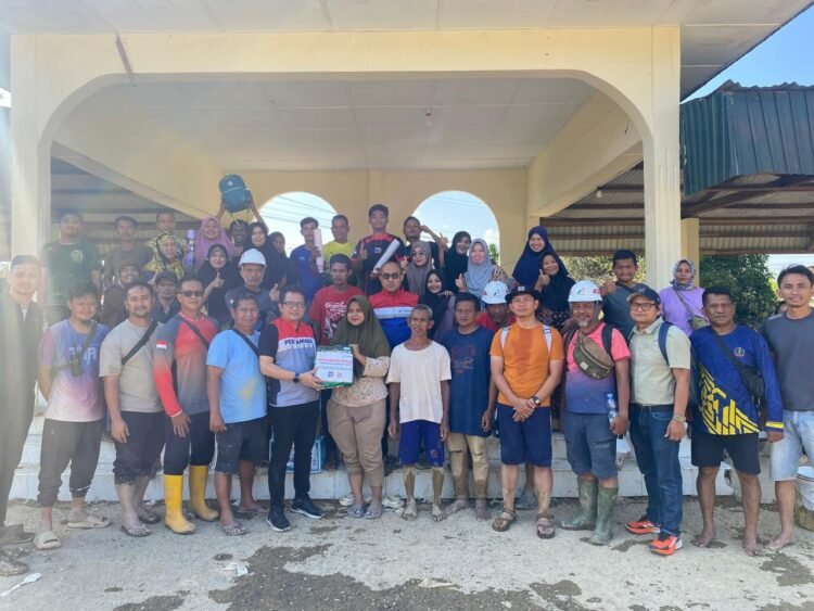 Tembus Aceh Tamiang dan Langkat, PHR Zona 1 Berikan Bantuan ke Pengungsian Warga