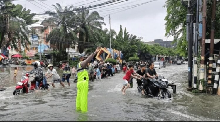 “Batavia Onder Water”, Ketika Banjir Besar Mendera Jakarta di Era Kolonial