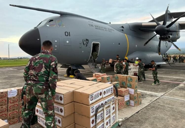 Menjadi Garda Terdepan, Begini Peran Penting TNI dalam Penanganan Bencana di Sumatera