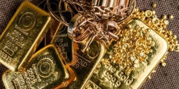 Investasi Emas Perhiasan atau Logam Mulia, Mana Lebih Untung?