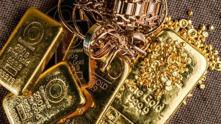 Investasi Emas Perhiasan atau Logam Mulia, Mana Lebih Untung?