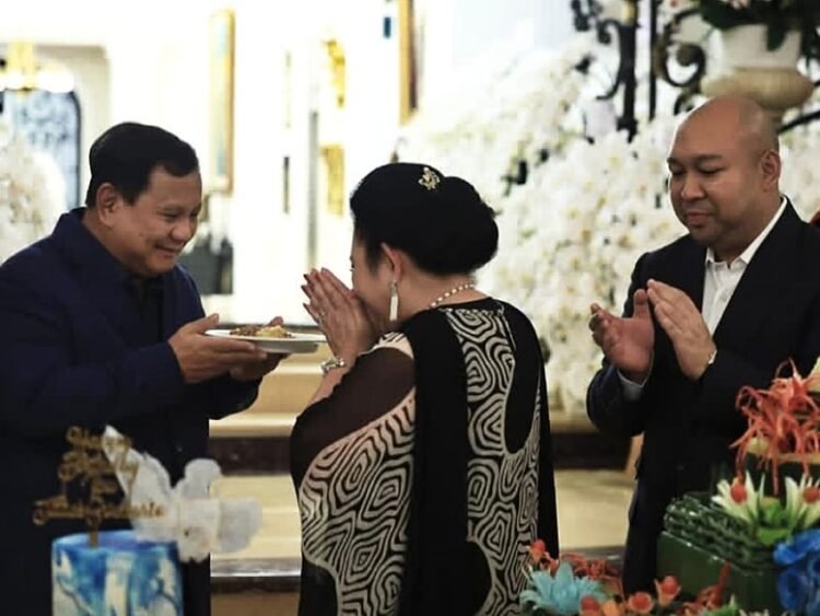 Prabowo Hadiri Syukuran Ultah Titiek, Doakan Keberkahan dan Kebahagiaan