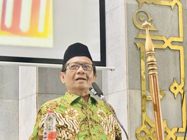 Kubu Andrie Yunus Tolak Kasus Penyiraman Air Keras Disidangkan di Peradilan Militer, Mahfud MD Angkat Bicara