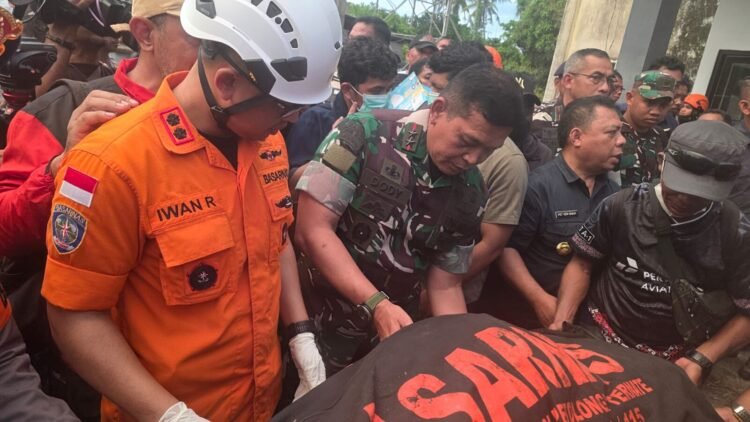 TNI Perkuat Evakuasi Korban Erupsi Gunung Dukono, Operasi Kemanusiaan Diperluas
