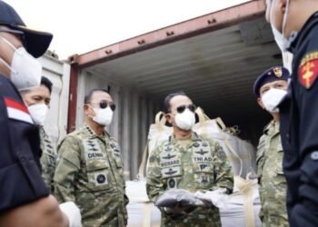 TNI AL Amankan 25 Kontainer Mineral di Batam, Dugaan Penyelundupan Masih Didalami