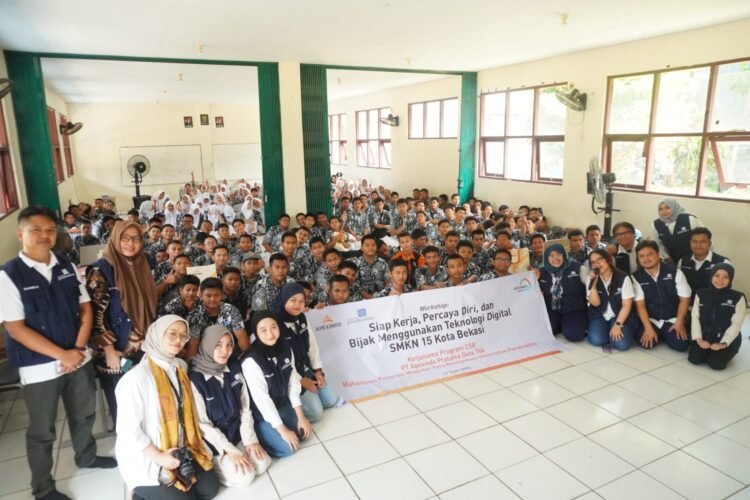 Gandeng Komdigi dan Perusahaan Swasta, Mahasiswa S2 Universitas Paramadina Siapkan Lulusan SMK di Bekasi Bersaing di Era Digital