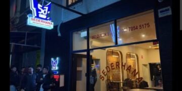 Selalu Antri dan Ludes, Restoran Padang legendaris Sederhana Resmi Buka di Melbourne