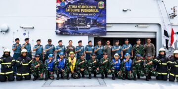Pushidrosal Gelar Latihan Helideck Party di KRI Canopus-936, Perkuat Kesiapan Operasi Penerbangan