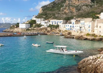 Berkat Film The Odyssey, Pulau Kecil di Italia Ini Mulai Diincar Turis