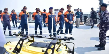 TNI AL Unjuk Kecanggihan Robot Bawah Laut KRI Canopus di Teluk Jakarta