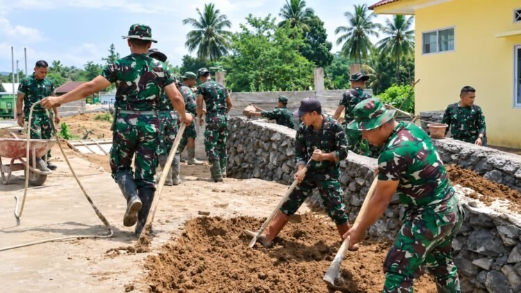 TNI AD Perkuat Pembangunan Nasional Lewat Karya Bakti di 12 Wilayah Indonesia