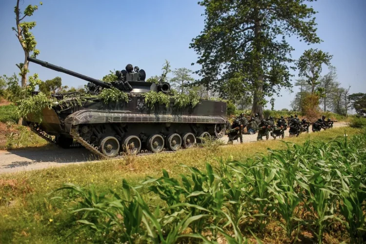 TNI AL Uji Taktik Gabungan Infanteri dan Tank dalam Simulasi Tempur