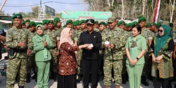 Karya Bakti TNI Rampungkan Jalan Beton di Desa Manding, Akses Warga Makin Lancar