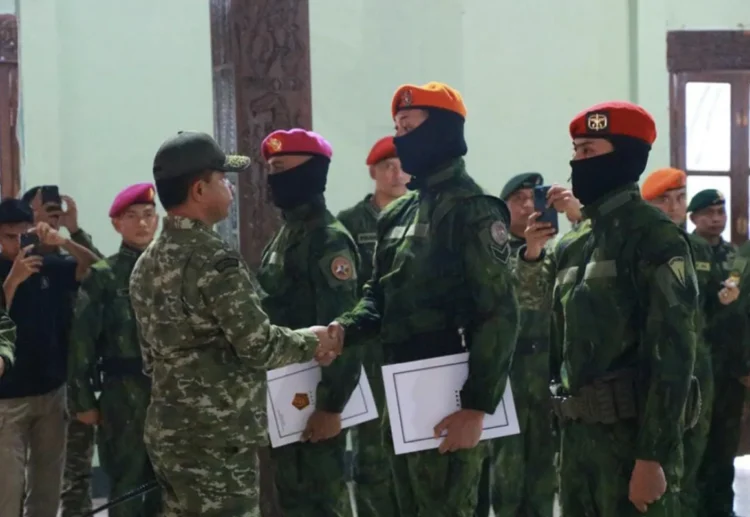 Apresiasi Prestasi di Papua, 13 Personel Korpasgat Terima Kenaikan Pangkat Luar Biasa