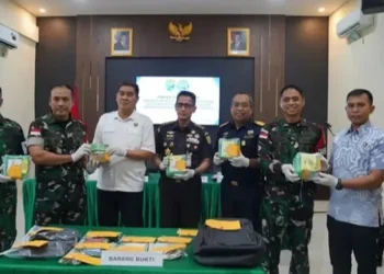 TNI Gagalkan Penyelundupan 5,2 Kilogram Sabu dari Malaysia di Sambas