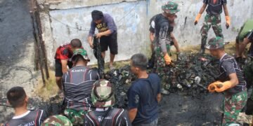 TNI dan Pemkab Bone Bersinergi Jaga Kebersihan Pantai Lonrae