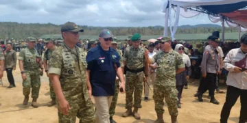TNI Perkuat Akses Desa lewat Karya Bakti di Pandeglang
